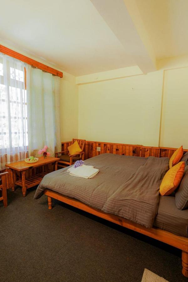 Mars Monkey Hostels Manāli Buitenkant foto
