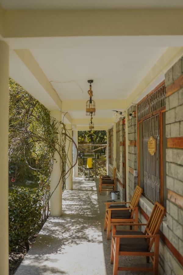 Mars Monkey Hostels Manāli Buitenkant foto