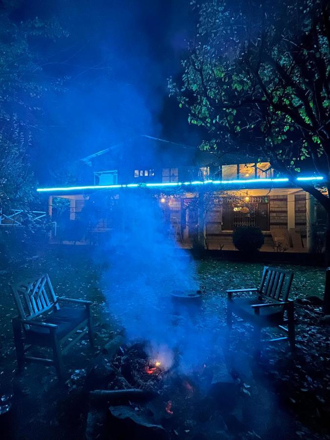 Mars Monkey Hostels Manāli Buitenkant foto