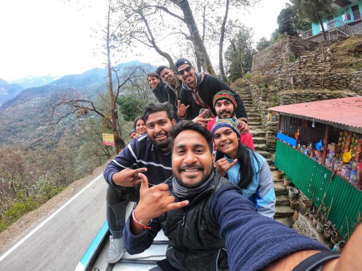 Mars Monkey Hostels Manāli Buitenkant foto