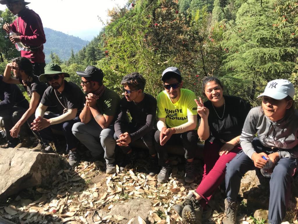 Mars Monkey Hostels Manāli Buitenkant foto