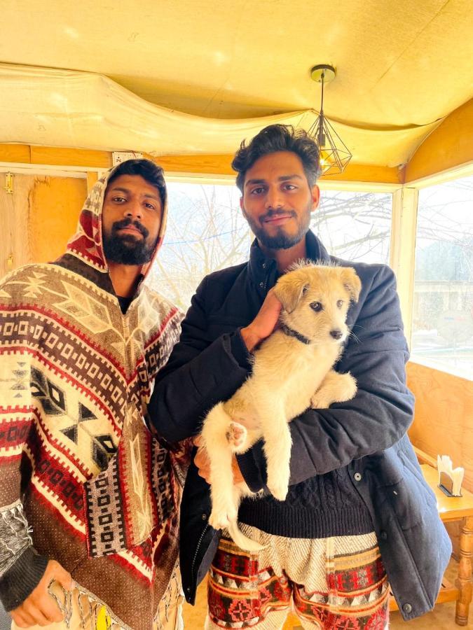Mars Monkey Hostels Manāli Buitenkant foto